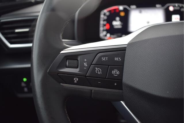 Seat LEON Sportstourer 1.0 TSI Style Business Intense Virtual cockpit, Adaptive cruise, Camera, Carplay