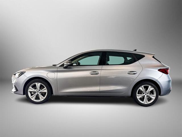 Seat LEON 1.4 245pk TSI eHybrid PHEV FR Business Intense / Stoelverwarming / Dodehoeksensoren / Stuurverwarming / Adaptive Cruise Control