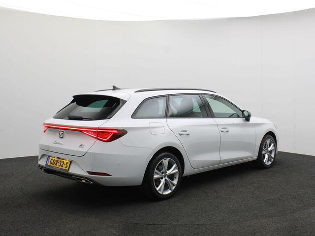 Seat LEON Sportstourer FR Business Intense 1.4 TSI e-Hybrid 204pk DSG Automaat Adaptive cruise control, Navigatie, Achteruitrijcamera, Stuurwiel verwarmd, Elektrische achterklep
