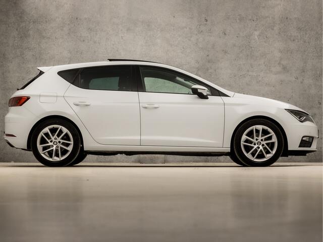 Seat LEON 1.0 TSI Intense Sport (SCHUIFDAK, APPLE CARPLAY, NAVIGATIE, CLIMATE, LEDER/ALCANTARA, ELEK BESTUURDERSSTOEL, LED KOPLAMPEN, KEYLESS, PARKEERSENSOREN, CRUISE, NIEUWSTAAT)