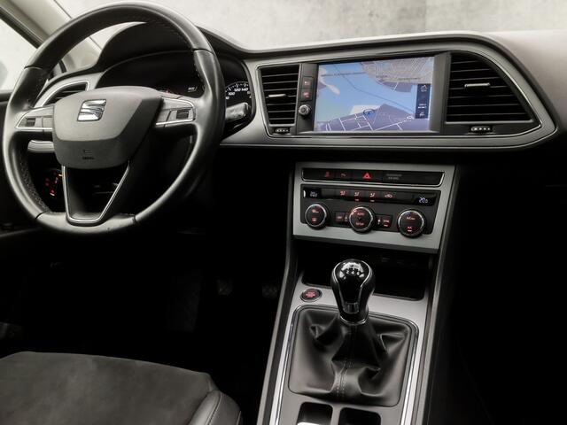 Seat LEON 1.0 TSI Intense Sport (SCHUIFDAK, APPLE CARPLAY, NAVIGATIE, CLIMATE, LEDER/ALCANTARA, ELEK BESTUURDERSSTOEL, LED KOPLAMPEN, KEYLESS, PARKEERSENSOREN, CRUISE, NIEUWSTAAT)