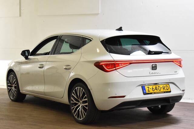 Seat LEON 204PK DSG eHybrid PHEV XCELLENCE CAMERA/NAVI/CARPLAY