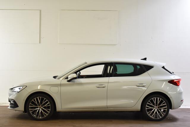 Seat LEON 204PK DSG eHybrid PHEV XCELLENCE CAMERA/NAVI/CARPLAY