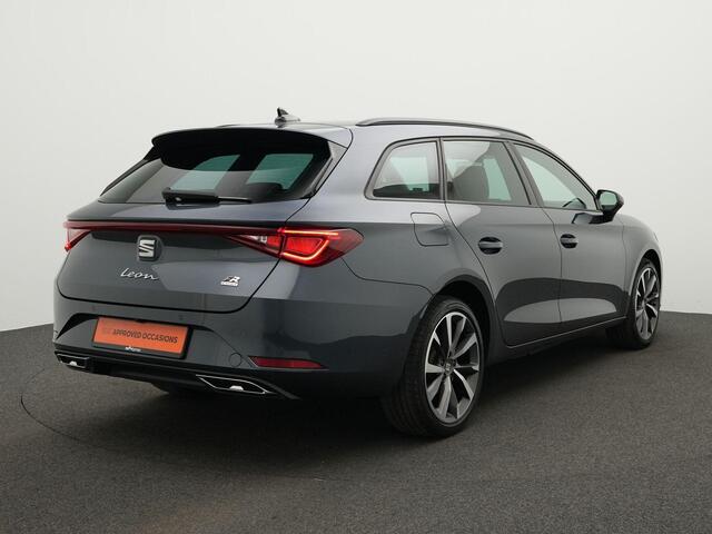 Seat LEON Sportstourer 1.4 TSI eHybrid 204 pk DSG PHEV FR | Achteruitrijcamera | Stoelverwarming | Standkachel | Side Assist | Adaptive Cruise | Apple Carplay / Android Auto | 18inch