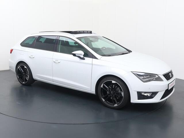 Seat LEON ST 1.4 EcoTSI FR Connect | 150 PK | Panorama dak | Multifunctioneel stuurwiel | Bluetooth | Spraakbediening | Cruise control | automatische verlichting | Inklapbare spiegels | Deurvergrendeling | Parkeersensoren | Climate | Dab+ | Navigatie FullMap | Appl