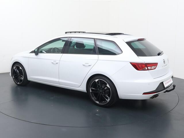 Seat LEON ST 1.4 EcoTSI FR Connect | 150 PK | Panorama dak | Multifunctioneel stuurwiel | Bluetooth | Spraakbediening | Cruise control | automatische verlichting | Inklapbare spiegels | Deurvergrendeling | Parkeersensoren | Climate | Dab+ | Navigatie FullMap | Appl