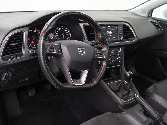 Seat LEON ST 1.4 EcoTSI FR Connect | 150 PK | Panorama dak | Multifunctioneel stuurwiel | Bluetooth | Spraakbediening | Cruise control | automatische verlichting | Inklapbare spiegels | Deurvergrendeling | Parkeersensoren | Climate | Dab+ | Navigatie FullMap | Appl