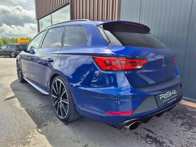 Seat LEON 2.0 TSI CUPRA 300 | Pano | Virtual | Keyless| Carbon