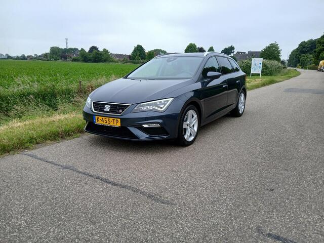 Seat LEON ST 1.5 TSI FR Business Intense + LED + Camera + Winter pakket, etc. 71.000 k.m.!