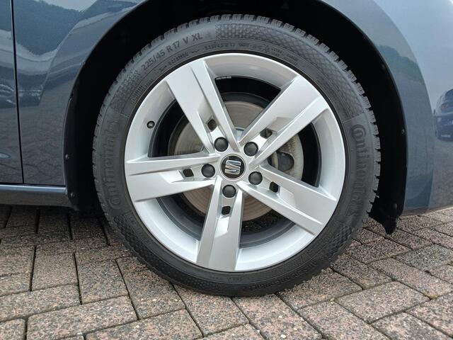 Seat LEON ST 1.5 TSI FR Business Intense + LED + Camera + Winter pakket, etc. 71.000 k.m.!