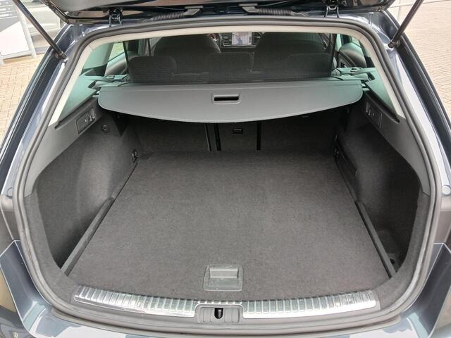 Seat LEON ST 1.5 TSI FR Business Intense + LED + Camera + Winter pakket, etc. 71.000 k.m.!