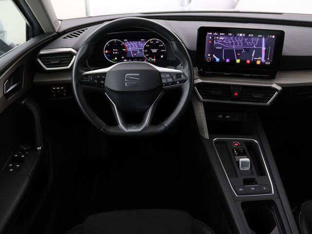 Seat LEON 1.4 TSI e-Hybrid PHEV | Stoel & stuurverwarming | Leder/Alcantara | Carplay | Camera | Navigatie | Memory | Park Assist | Full LED
