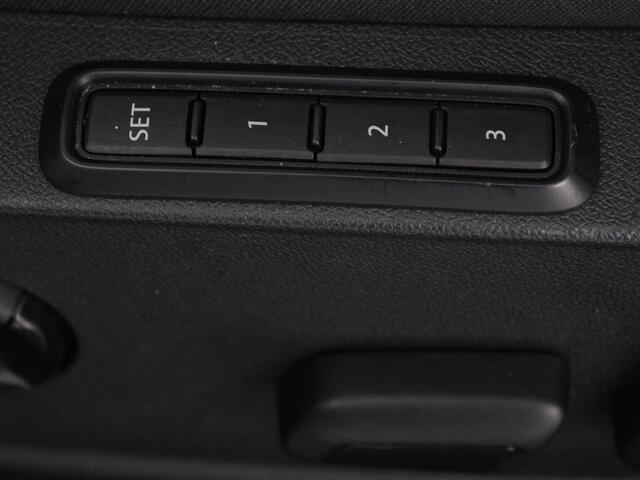 Seat LEON 1.4 TSI e-Hybrid PHEV | Stoel & stuurverwarming | Leder/Alcantara | Carplay | Camera | Navigatie | Memory | Park Assist | Full LED