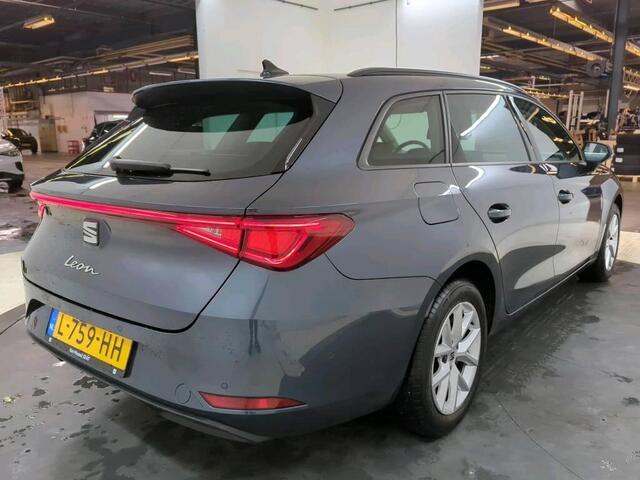 Seat LEON SPORTSTOURER 1.5 TSI STYLE BUSINESS INTENSE I TREKHAAK (1400KG) I ADAPTIVE CRUISE CONTROL I CAMERA I APPLE/ANDROID I CLIMATE