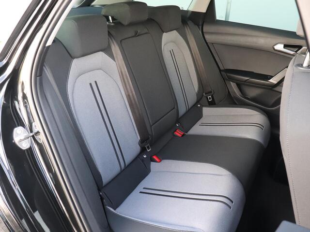 Seat LEON Sportstourer 1.0 TSI 110pk Style Business Intense | Achteruitrijcamera | Apple Carplay/Android Auto | Adaptieve Cruise Control |