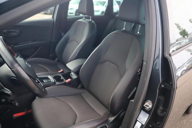 Seat LEON ST 1.5 TSI FR Ultimate Edition 150PK Automaat Trekhaak Virtual Navigatie Carplay Android Achteruitrijcamera Full LED Beats Audio