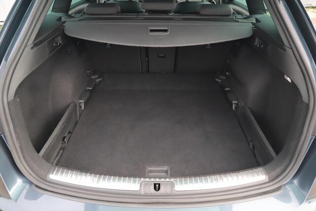 Seat LEON ST 1.5 TSI FR Ultimate Edition 150PK Automaat Trekhaak Virtual Navigatie Carplay Android Achteruitrijcamera Full LED Beats Audio