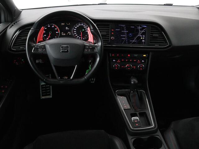 Seat LEON 1.4 TSI FR Xcellence | Panoramadak | Camera | Stoelverwarming | Half leder/Alcantara | Carplay | Full LED