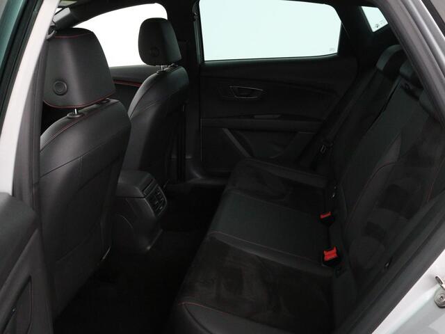 Seat LEON 1.4 TSI FR Xcellence | Panoramadak | Camera | Stoelverwarming | Half leder/Alcantara | Carplay | Full LED