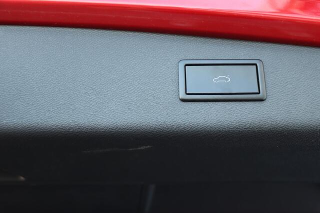 Seat LEON Sportstourer 1.5 eTSI FR Launch Edition