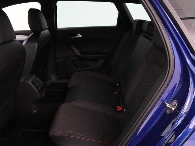 Seat LEON Sportstourer 1.4 TSI eHybrid PHEV FR Business Intense | Camera | Stoel & Stuurverwarming | Trekhaak | Carplay | Full LED | Sfeerverlichting