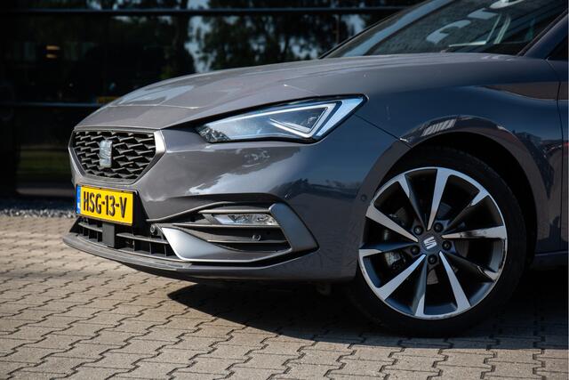 Seat LEON Sportstourer 1.5 eTSI FR Business Intense , Adap. cruise, Groot scherm, Stoel/stuurverwarming,