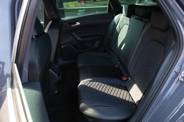 Seat LEON Sportstourer 1.5 eTSI FR Business Intense , Adap. cruise, Groot scherm, Stoel/stuurverwarming,