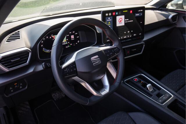 Seat LEON Sportstourer 1.5 eTSI FR Business Intense , Adap. cruise, Groot scherm, Stoel/stuurverwarming,