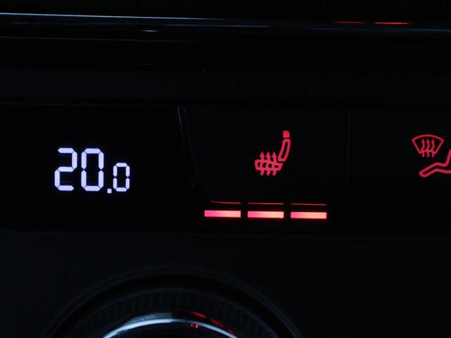 Seat LEON ST 1.5 TSI FR Intense | Panoramadak | DSG | Stoelverwarming | Carplay | Camera | Trekhaak | Full-LED | Keyless | Navigatie