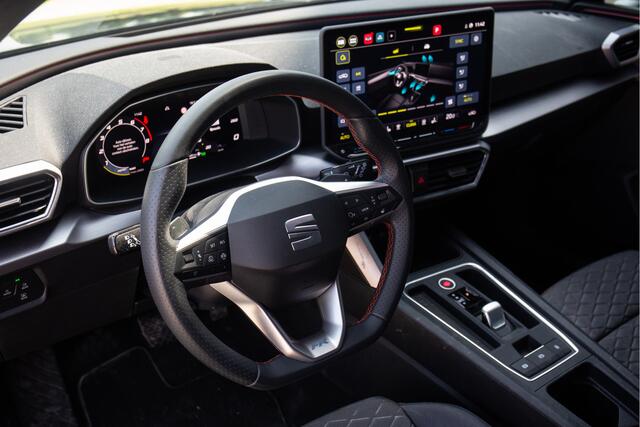 Seat LEON Sportstourer 1.5 eTSI FR Business Intense , Adap. cruise, Groot scherm, Stoel/stuurverwarming,