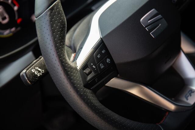 Seat LEON Sportstourer 1.5 eTSI FR Business Intense , Adap. cruise, Groot scherm, Stoel/stuurverwarming,