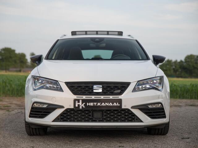 Seat LEON ST 2.0 CUPRA 300 4DRIVE Pano Schaal ACC