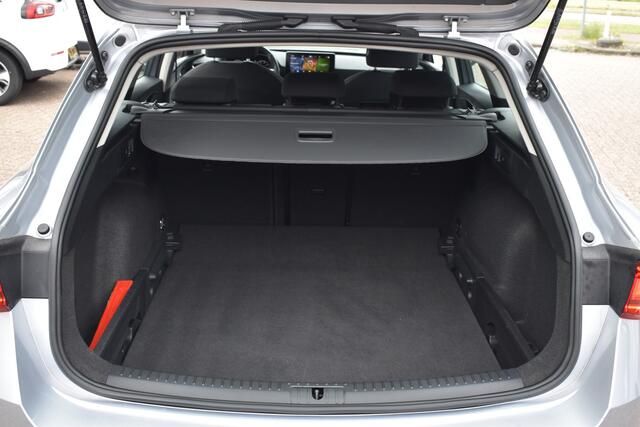 Seat LEON Sportstourer 1.5 eTSI Style | Navigatie | Virtual Dash | Cruise | All-Seasons | 12 mnd BOVAG garantie Whatsapp 06-53188999