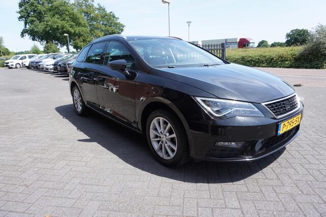 Seat LEON ST 1.2 TSI 111PK STYLE BUSINESS OKT 2017 NAVIGATIE ANDROID-APPLECARPLAY ECC AIRCO CRUISECONTROL FULL LED PARKEERSENSOREN V+A BLUETOOTH LMV ENZ...