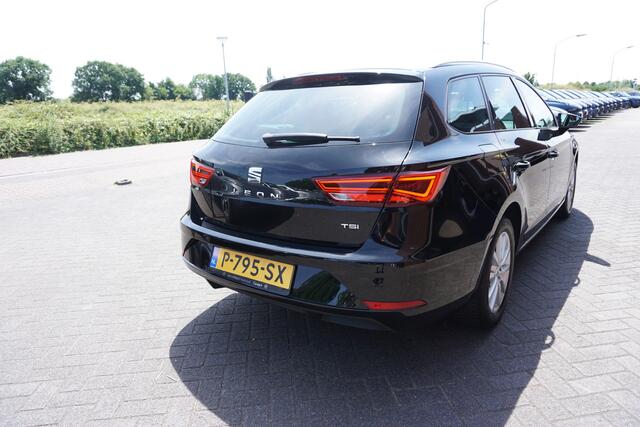 Seat LEON ST 1.2 TSI 111PK STYLE BUSINESS OKT 2017 NAVIGATIE ANDROID-APPLECARPLAY ECC AIRCO CRUISECONTROL FULL LED PARKEERSENSOREN V+A BLUETOOTH LMV ENZ...