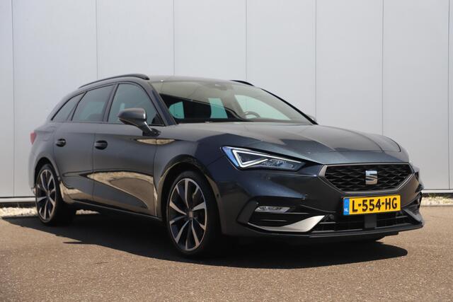 Seat LEON Sportstourer 1.5 eTSI FR 150PK Automaat Trekhaak Virtual Cockpit 18 inch LMV Navigatie Achteruitrijcamera Stuur & Stoelverwarming Sfeerverlichting