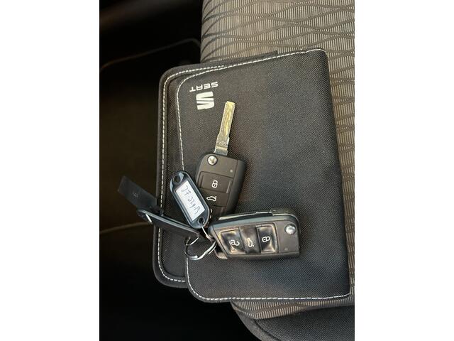 Seat LEON ST 1.0 EcoTSI Style Connect airco/ecc navigatie apk