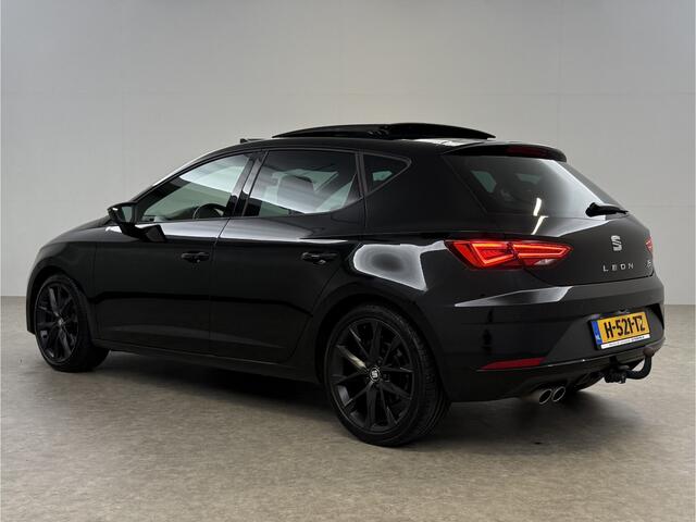 Seat LEON 1.5 TSI FR 150PK Ultimate Edition Black Pano Beats-audio Sfeer LED Trekhaak Camera Carplay Clima Virtual Navi PDC 18"LMV