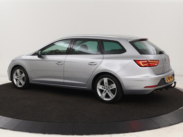 Seat LEON 1.5 TSI FR Business Intens | Stoelverwarming | Trekhaak | Adaptive cruise | Carplay | Virtual Cockpit | Full LED | Sfeerverlichting | Navigatie