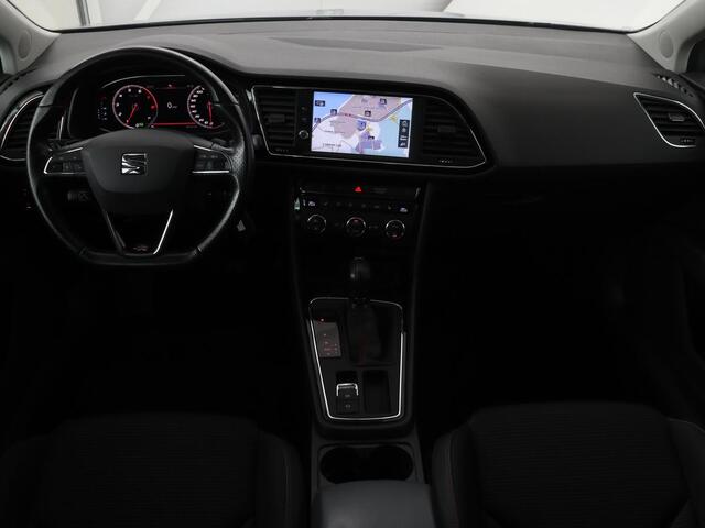 Seat LEON 1.5 TSI FR Business Intens | Stoelverwarming | Trekhaak | Adaptive cruise | Carplay | Virtual Cockpit | Full LED | Sfeerverlichting | Navigatie