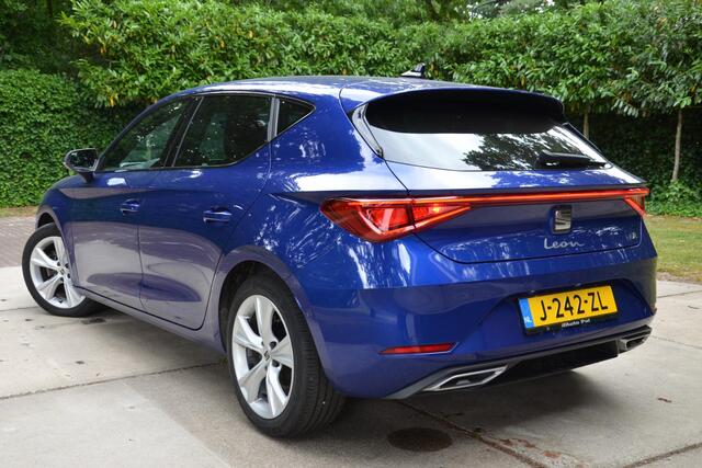 Seat LEON 1.0 TSI FR Launch Edition Navi/Ecc/Pdc/Apple Carplay/Android Auto/Extra getint glas/Virtual dashboard/lichtmetalen velgen 17"