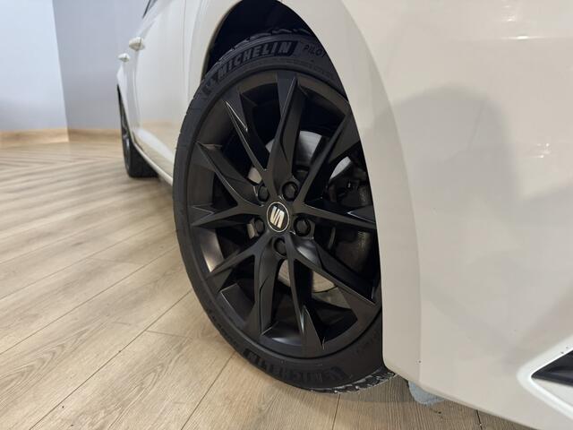 Seat LEON ST 1.5 TSI FR Ultimate Edition Black Airco ECC | Panorama | Virtual | Camera | Adaptive Cruise | Trekhaak | LED | Beats | Isofix | NAP