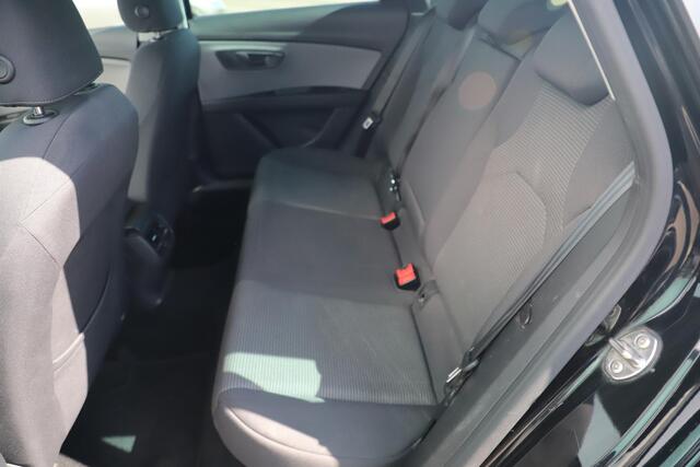 Seat LEON ST 1.0 TSI Style Ultimate Edition Navigatie Achteruitrijcamera Carplay Android Clima Cruise Parkeersensor