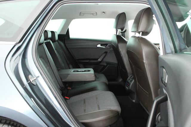 Seat LEON Sportstourer 1.4 TSI 204pk eHybrid PHEV Xcellence Trekhaak Camera Keyless Stoelverwarming Virtual Cockpit Navigatie