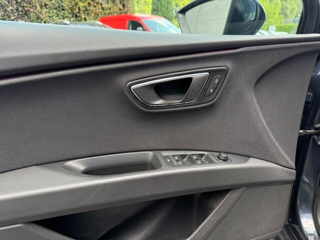 Seat LEON 1.5 TSI FR Bus. Intense,Keyless,Adapt Cruise,Carplay,Clima,Half Leer