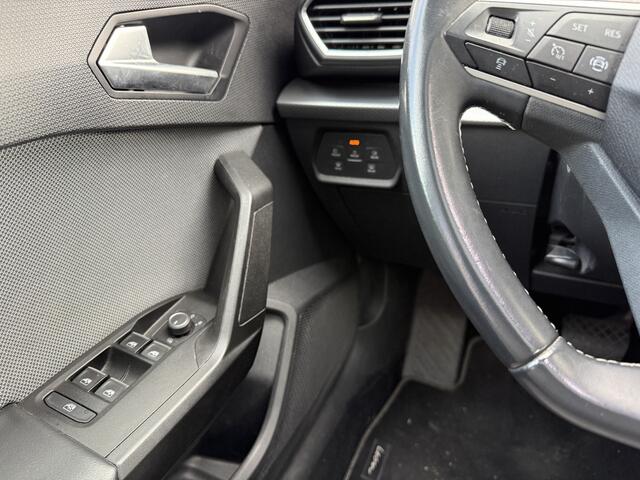Seat LEON Sportstourer 1.5 eTSi Style Launch Edition Aut., Panoramadak | Trekhaak
