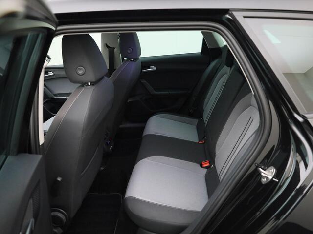 Seat LEON Sportstourer 1.5 eTsi 150pk DSG Style · Apple/Android Car Play · Camera · P-Sensoren · Cruise Control · Apple/Android Car Play · 17'' Inch · Garantie t/m 30-05-2029 of 100.000km