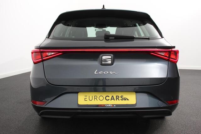 Seat LEON Sportstourer 1.5 eTSI 150pk DSG Style Navigatie Apple Carplay/Android Auto Parkeersensor achter Adaptive Cruise Control Stoelverwarming