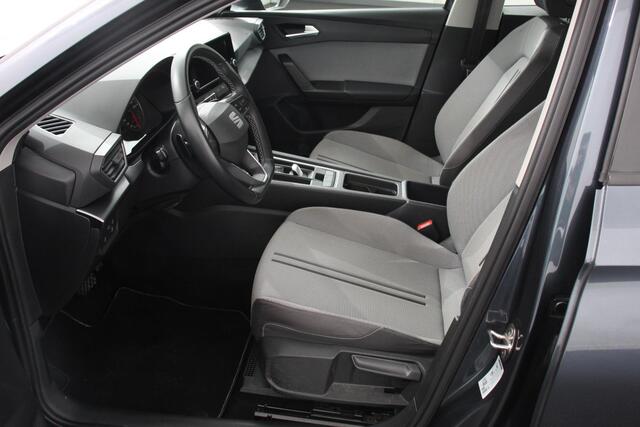 Seat LEON Sportstourer 1.5 eTSI 150pk DSG Style Navigatie Apple Carplay/Android Auto Parkeersensor achter Adaptive Cruise Control Stoelverwarming