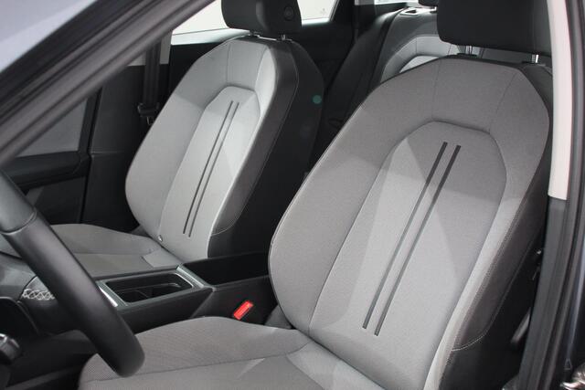 Seat LEON Sportstourer 1.5 eTSI 150pk DSG Style Navigatie Apple Carplay/Android Auto Parkeersensor achter Adaptive Cruise Control Stoelverwarming
